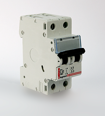 Автоматический выключатель 2P  32A (C) 6,0kA DX3-E Legrand