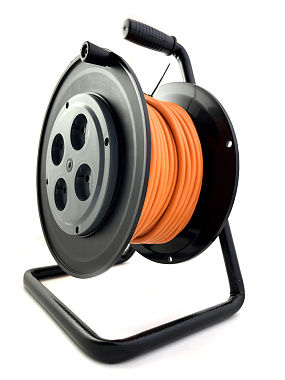 Удлинитель 4*30 м с з/к на пласт. катушке и метал. стойке ПВС 3х1,5 Меркурий