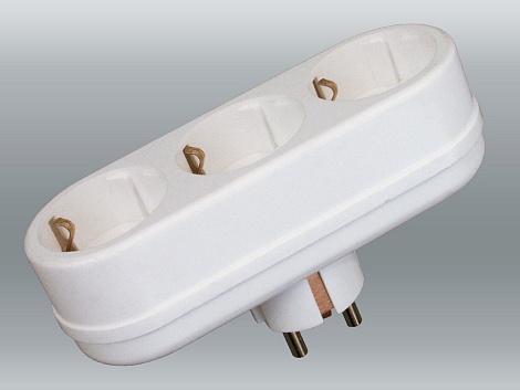 Тройник-евро линейный 16А белый Toker