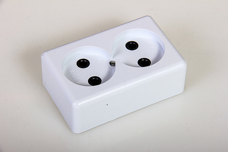 Розетка 2 ОП 10А Брест