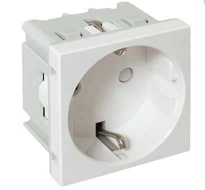 Розетка модульная с з/к и шторками 45х45мм 90гр. EKF C-Line белый